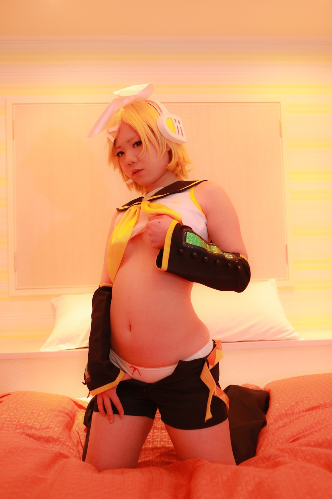 [Cosplay]  Vocaloid - Hot Kagamine Rin Naked